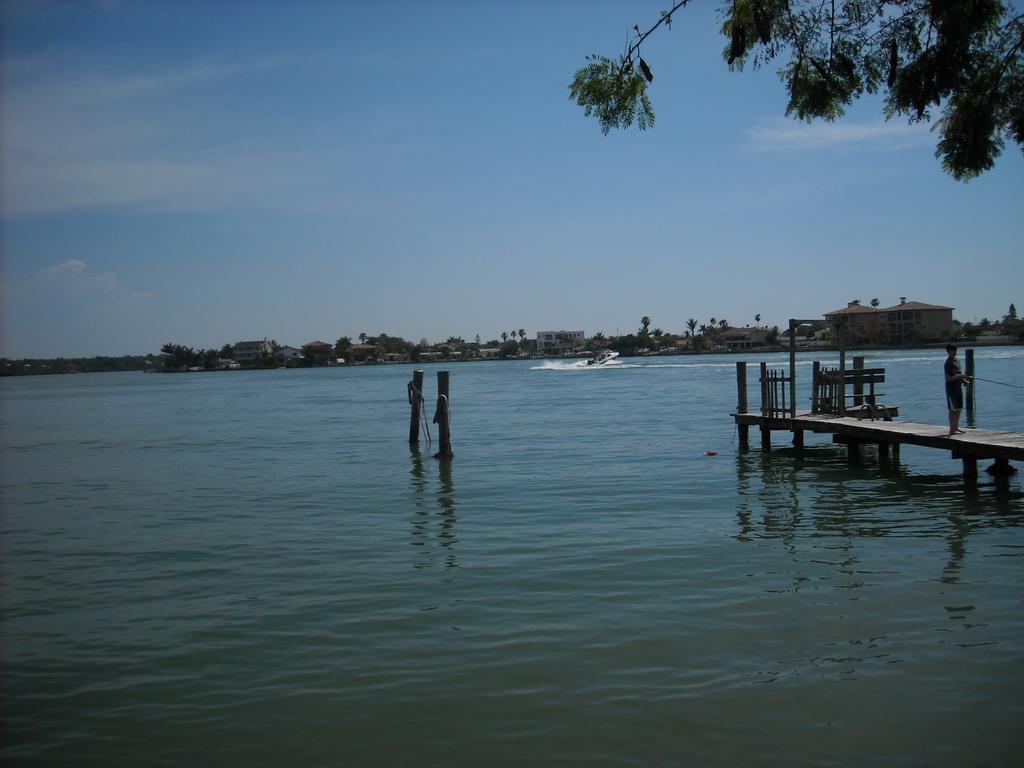 Mediterranean Three Story Beach Townhouse St. Pete Beach Exteriér fotografie